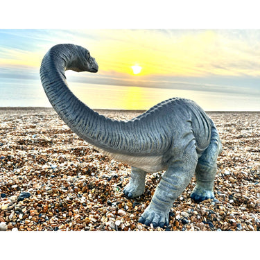 GIANT APATOSAURUS DINOSAUR GARDEN SCULPTURE