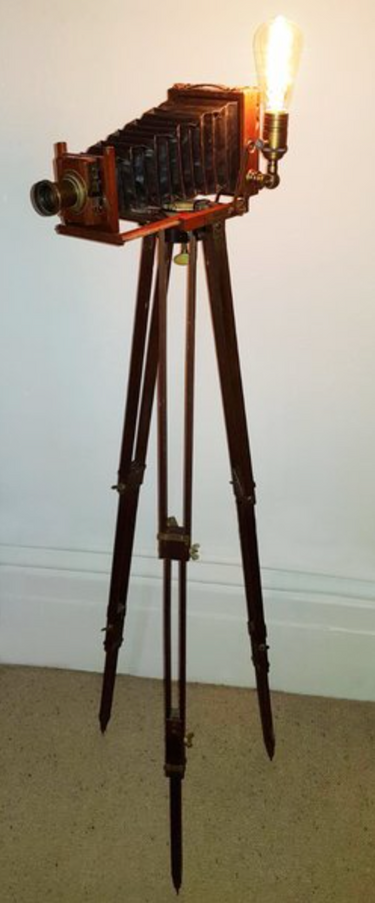 VINTAGE MAHOGANY FOLDING CAMERA LAMP ON TRIPOD BY DANIEL LAURENCE